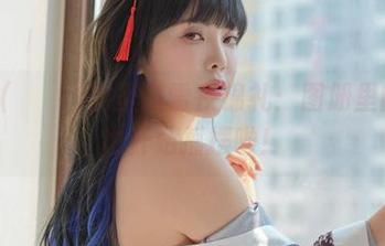 Dami(퀸다미)的圣诞雪夜锦礼：图册里的雪人也开始摇摆啦！