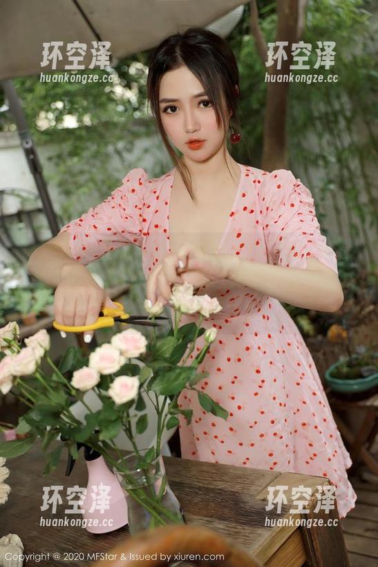 MFStar模范学院 - 在线发掘糯美子Mini修女图集，别让“圣洁”限制你的想象力哦！