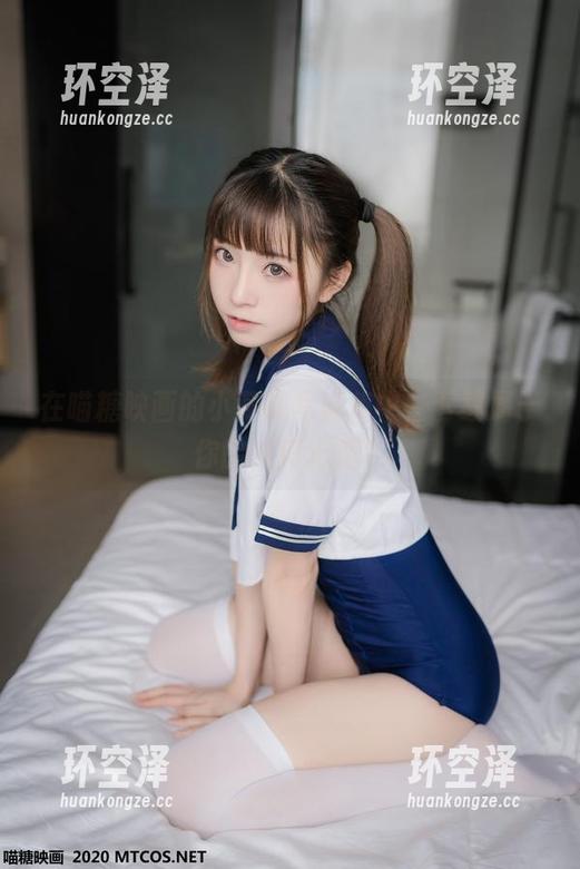 在喵糖映画的小萝莉写真集中，下载属于你的纯真记忆！