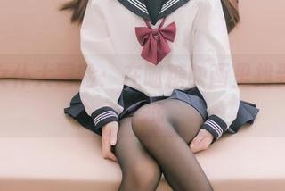 透明女仆大冒险：在喵糖映画里找到梦幻壁纸