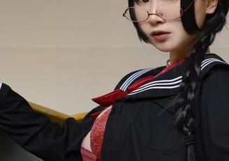 PAKI草莓酱的美脚，是我心目中‘足’够完美的图包！
