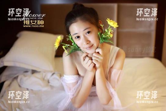 QingDouKe青豆客 - 比基尼写真新玩法，莫晓茜sunny的定制风格是怎么样的？