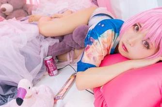原图，Tomiko(とみこ)Fantia在水中畅游，竞泳水着带来的视觉冲击