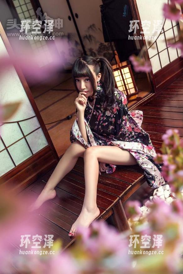TouTiao头条女神 - 想知道杨曼妮的秘密？高清写真下载得来分晓！
