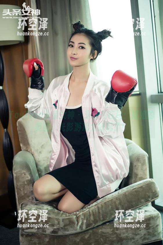 TouTiao头条女神-米粒儿 TouTiao头条女神 - 米粒儿在线:姐姐的美图,光影游戏太好玩了!