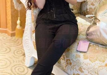 TuiGirl推女郎 - 在校园里追逐光影，哈尼宝宝的美图图包值得你一看！