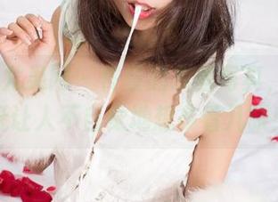 UGirls尤果网 - 佟蔓的灰丝写真，高清壁纸让人不自觉地想多看几眼！