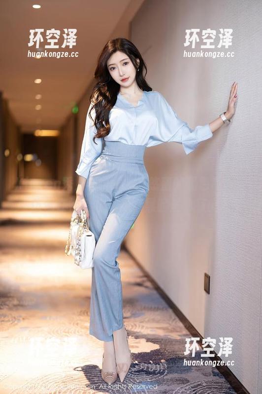 Xiuren秀人网-Yomi悠蜜 Xiuren秀人网 - Yomi悠蜜的黑色写真,仿佛在悄悄告诉我,黑暗里也有光。