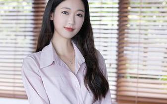 Xiuren秀人网 - 办公室竟然也能这么美？乔一一的照片真是让人无法忽视！