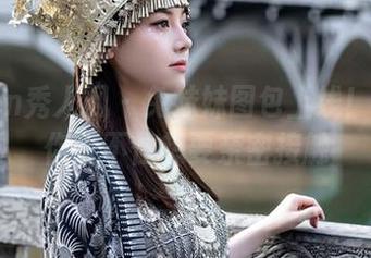 Xiuren秀人网 - 兔妹妹图包上线！套装让你忍不住想要亲密接触
