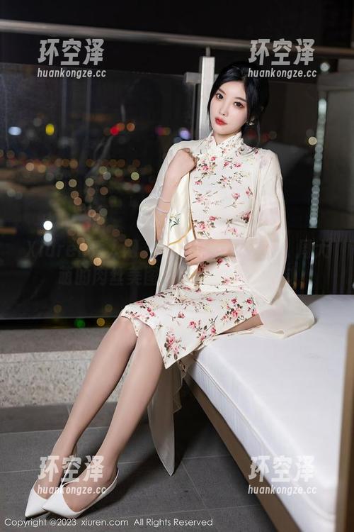 Xiuren秀人网-周大萌 Xiuren秀人网 - 私拍资源充电站!周大萌的肉丝美图,简直是不容错过
