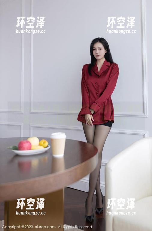 Xiuren秀人网 - 短裙写真大揭秘！陈巧蓓isabella到底用了多少布料？