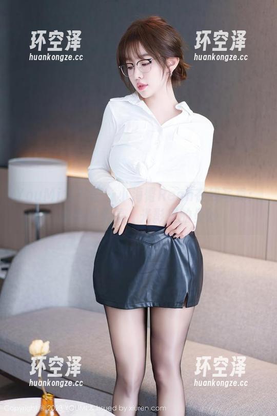 YouMi尤蜜荟 - 小海臀Rean在线写真：奶牛的柔情，光影里的曼妙