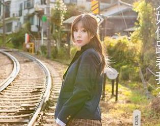 YouMi尤蜜荟 - “在教室里碰撞无圣光：张思允Nice原图的真实质感“