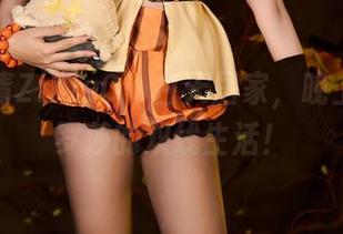 叫我高清ZinieQ，白天居家，晚上泳装—罗莎的双线生活！