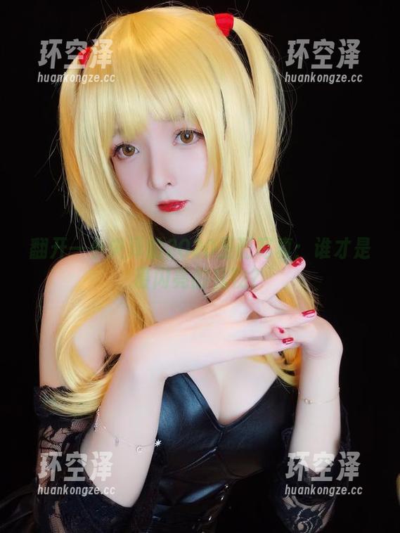 翻开一小央泽的2020圣诞写真：谁才是最闪亮的礼物？
