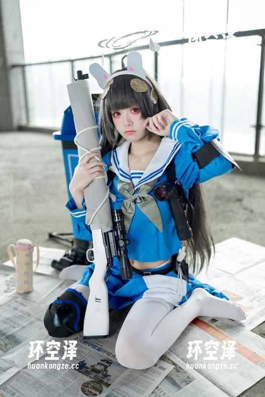 九柒喵的礼服合集：看着看着就想问，谁让她穿了这身？