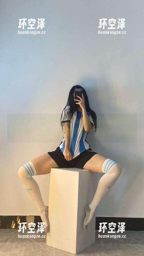 俏妞qiaoniu66 微密圈 - 精选俏妞qiaoniu66的超短瑜伽图包,温度升高的同时,有点小心动呐