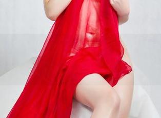 头条女神 - 来一剂高清油亮，尹菲的图片让生活不再单调！