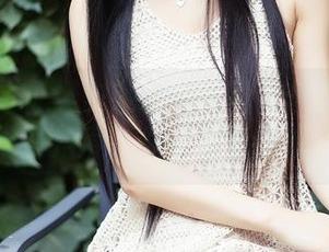 头条女神 - 樊安妮全套悍马车车图片：这些角度，你一定没想过
