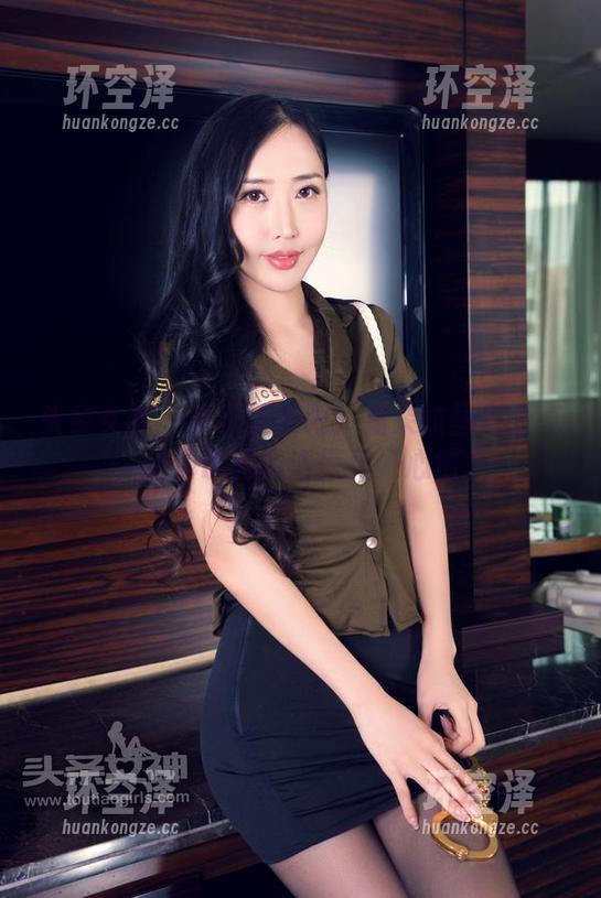 头条女神-潘朵拉 头条女神 - 夏天醒来吧!潘朵拉图包分享,给你瞬间的清凉和好心情。