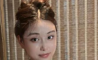 微密圈 - 小秀一下？不，奶雯的照片合集简直是魅惑人生的宝典。