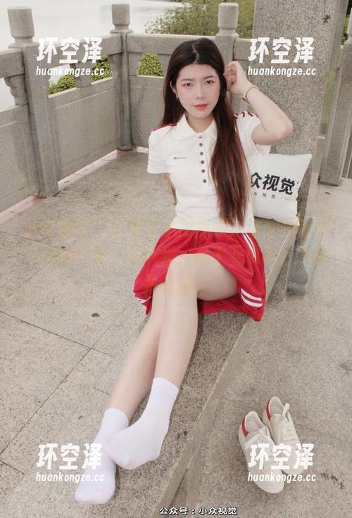 小众视觉-小苹果 小众视觉 - 小苹果美脚版图:让你领略不一样的“足”下风光,松手下载吧,作品集等你!