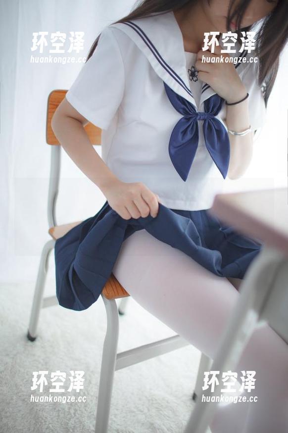 少女秩序-小葵 少女秩序 - 小葵的定制美脚图集,那种轻盈的气息,仿佛每次呼吸都带着细腻的美感。