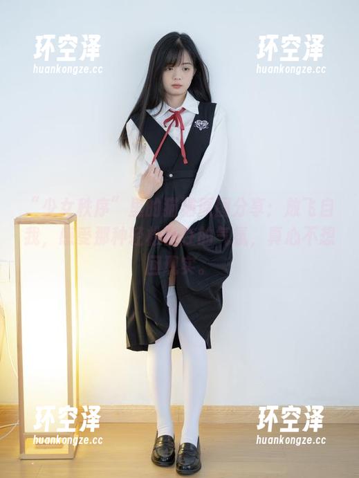 “少女秩序”里的猫猫原图分享：放飞自我，感受那种轻松自在的气氛，真心不想回现实。