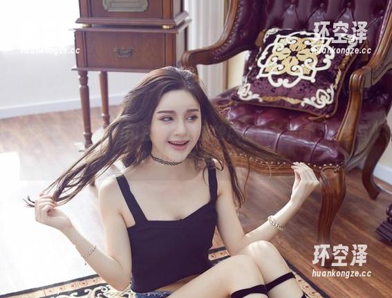 尤物馆 - FoxYini孟狐狸的厨娘风情最新美图，厨艺与魅力的完美结合！