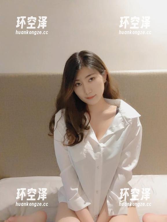 星澜想来杯珍珠奶茶 办公室里的星澜想来杯珍珠奶茶:写真和工作表情包,双向奔赴的幽默!
