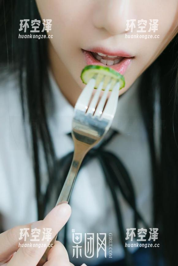 果团网-龚玥菲 果团网 - 龚玥菲女王全新图包来袭,这气场真是没谁了!