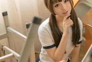 桃良阿宅浴缸里的美：精选图片看心情与泡沫