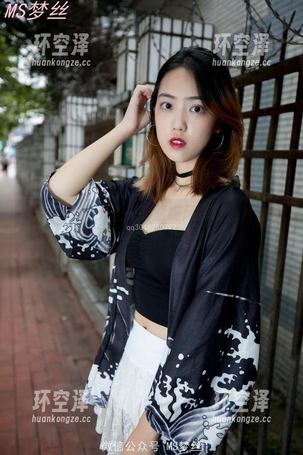 梦丝女神 - 无圣光的清纯风暴！图片让你停不下来，乔儿在线！