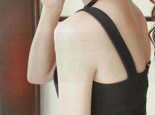 梦丝女神 - 香萱的泳衣作品：那么热，心跳的节奏跟不上了