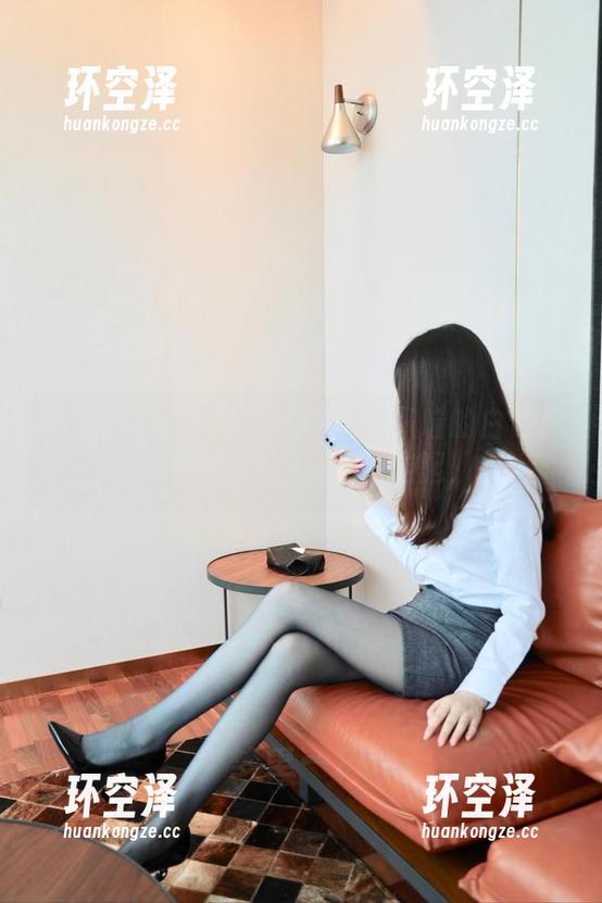 梦里一只喵 微密圈 - 一不小心被梦里一只喵的白色吊带袜俘获,网盘下载走起!