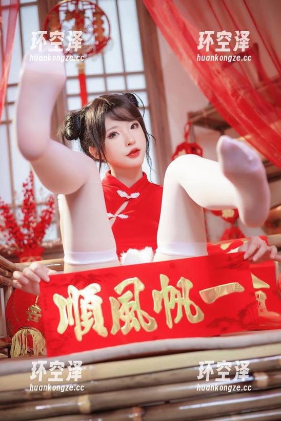 清水由乃的新写真，鲸鱼妹妹感觉被浪潮冲上了沙滩