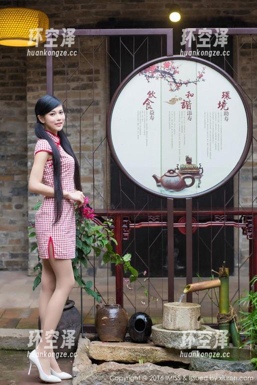 爱蜜社-九尾ivy 爱蜜社 - 丢掉鞋子的九尾ivy:裸足写真原图,感受从未有过的清爽!