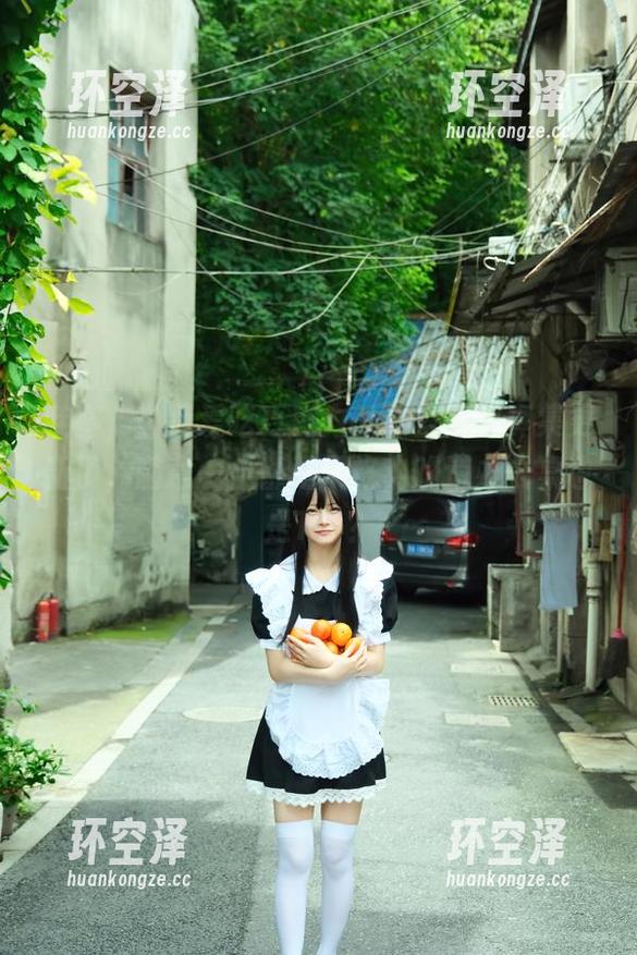 白莉爱吃巧克力 哇塞,白莉爱吃巧克力的办公室写真集更新了,随意一坐都是风格,难道办公桌也是T台?
