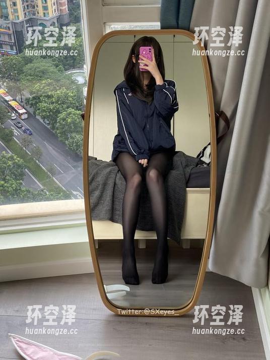 眼酱大魔王w的粉色条纹袜美图，壁纸中的魔力无限翻转！