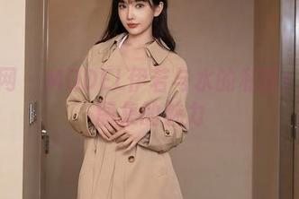 秀人网 - MODEL伊若与水的私语：泳池图集的魅力