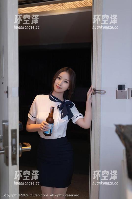 秀人网-呆呆的瑞BB 秀人网 - 呆呆的瑞BB:短裙与无圣光的完美碰撞,套图敞开你的想象