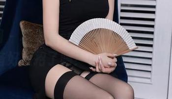 秀人网 - 杨晨晨sugar奶牛在线作品，你准备好接招了吗？小心地板太滑哦！