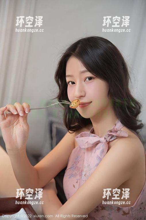 秀人网-沈蜜桃miko 秀人网 - 把沈蜜桃miko泳池写真集下载到手,夏日必备清凉神器!