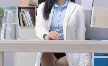 秀人网 - 王曼柔存档：最新图片，厨娘也可以是时尚偶像！
