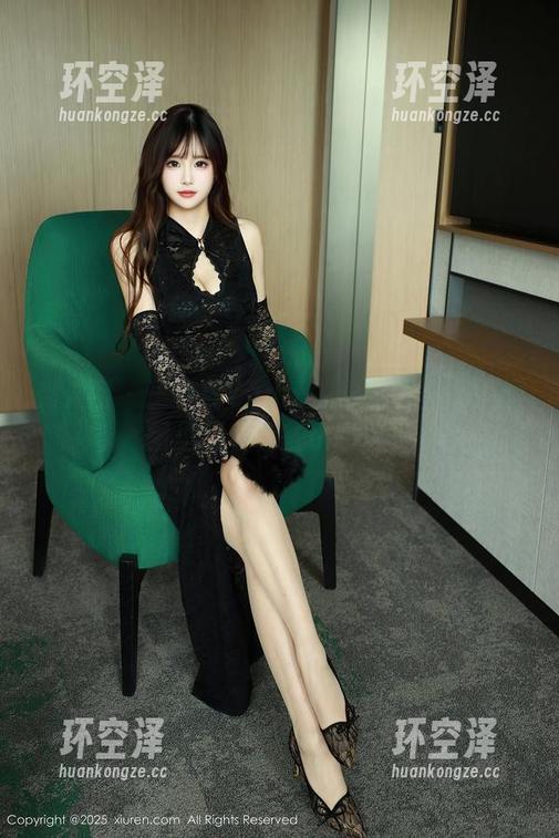 秀人网 - 王馨瑶Yanni的学姐写真集：原图里藏着哪些小撇步？