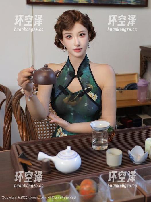 秀人网-私语baby 秀人网 - 私语baby的镂空作品:美图背后的隐秘私语baby