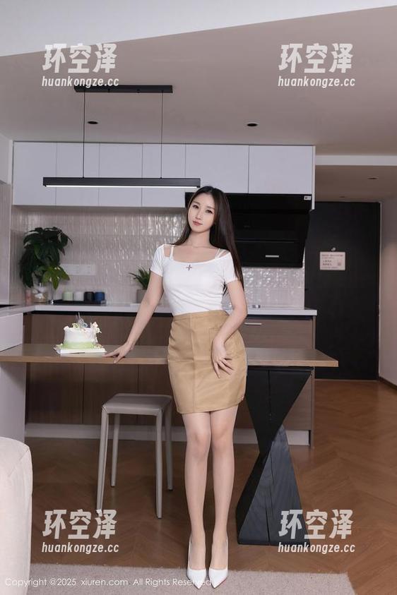 秀人网-萌琪琪Irene 秀人网 - 办公室日常:跟随萌琪琪Irene的美图,缓解压力就靠她了!
