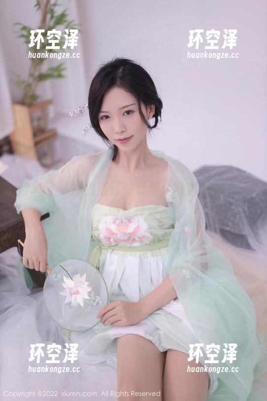 秀人网-蓝夏 秀人网 - 冲出浴缸的蓝夏:写真图册中的畅快释放