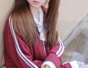 稚乖画册 - 夜夜的写真更新：尽在逛街13D黑丝的纠缠与美丽之中